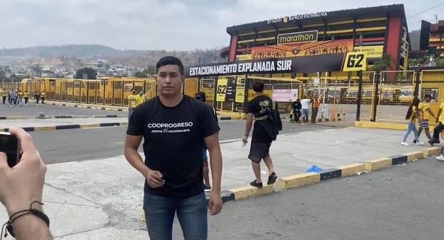 Nelson Pacheco en acción — foto 27